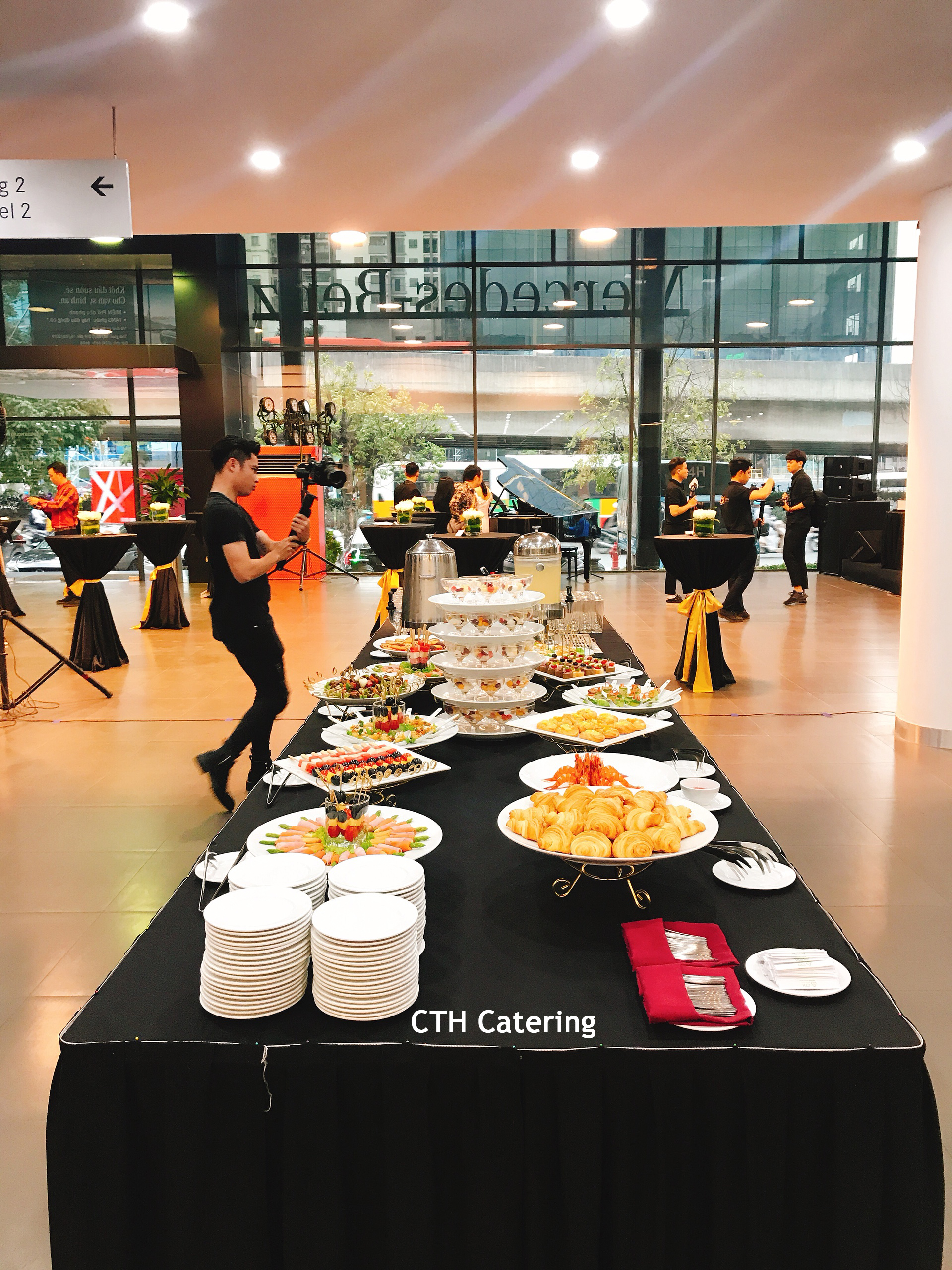 CTH Catering - 2merc 185e9ae5